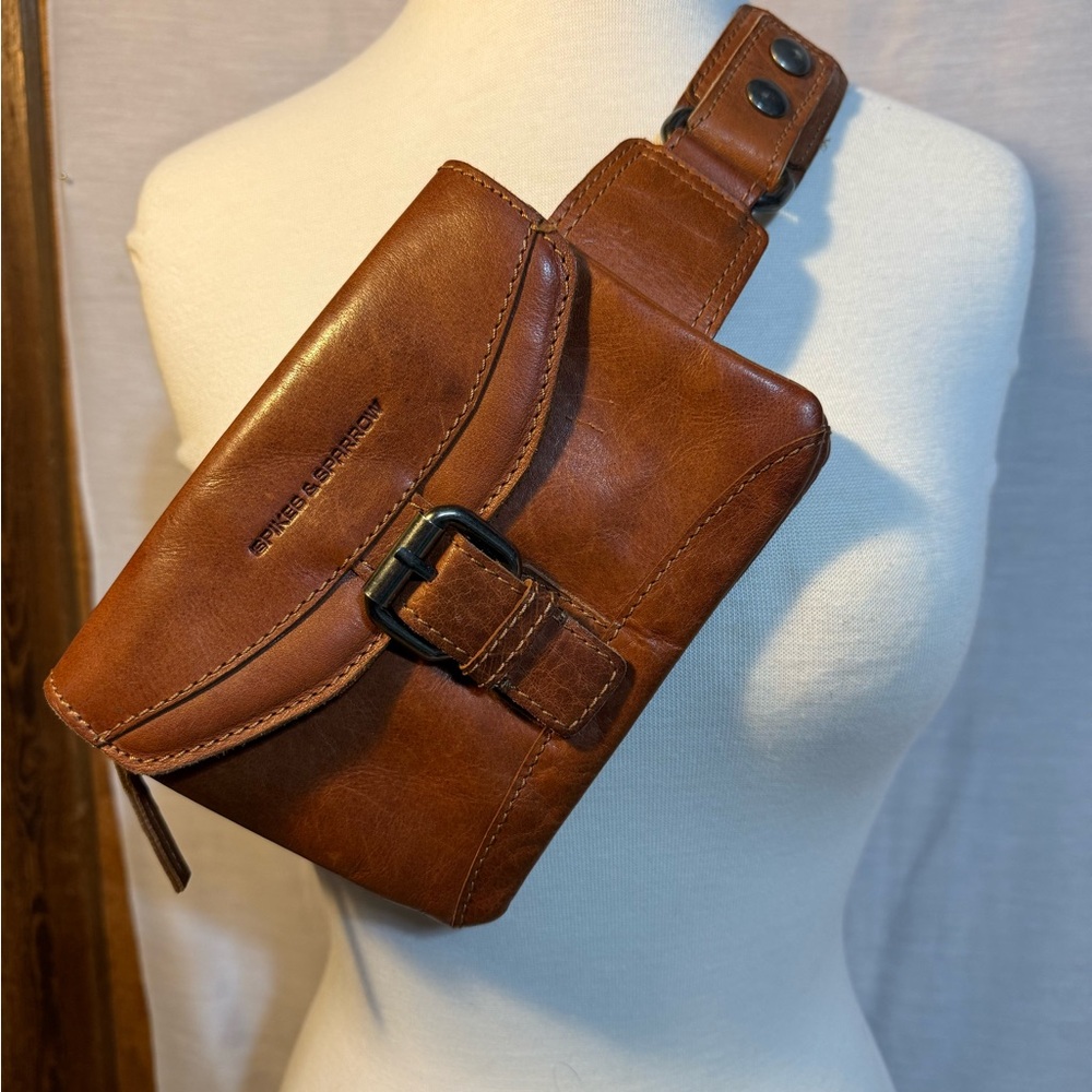 Spikes & Sparrow Leather Crossbody Belt Bag
